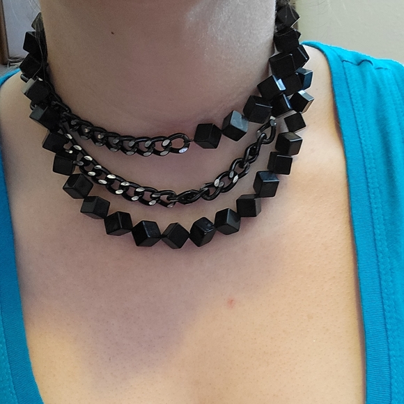 MAC COSMETICS EMPLOYEE JEWELRY Necklace Bracelet - Picture 3 of 3